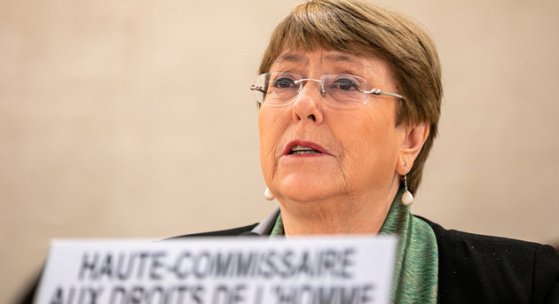 En medio de la euforia por el desarrollo de vacunas contra la covid-19, Michelle Bachelet destacó la existencia de otra vacuna, contra la pobreza y la desigualdad: el vigor de los Derechos Humanos. Foto: Antoine Tardy/ONU