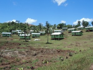 El nuevo poblado de Vunidogoloa en Vanua Levu, la segunda mayor isla de Fiyi. Crédito: Gobierno de Fiyi.