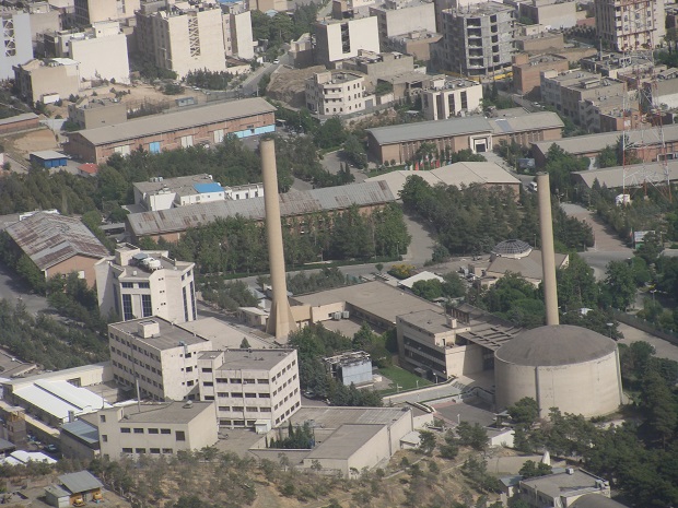 El Reactor de Investigación de Teherán, que utiliza uranio enriquecido para producir isótopos con fines médicos. Crédito: Jim Lobe/IPS