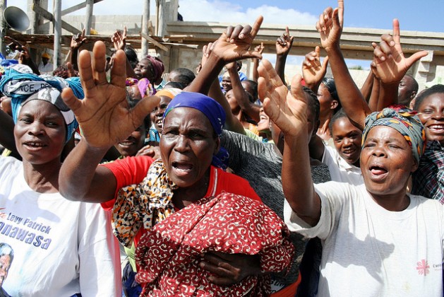 Mujeres de Zambia reclaman una representación política igualitaria. Crédito: Richard Mulonga / IPS