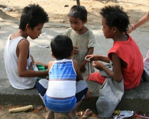 En Filipinas, 22 por ciento de los niños menores de cinco años tienen bajo peso, y 32 por ciento sufren retraso en el crecimiento. Crédito: Kara Santos/IPS