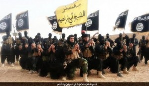Combatientes del Estado Islámico en un video de propaganda realizado en 2014 en la provincia iraquí de Anbar.