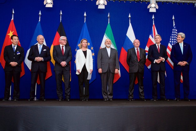Los representantes de Irán y el P5 + 1 posan para las fotos tras la conclusión de las conversaciones celebradas en Lausana, Suiza, el 2 de abril de 2015. Crédito: Departamento de Estado de Estados Unidos/dominio público
