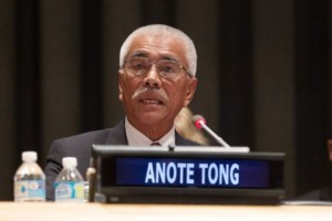 Anote Tong, presidente de Kiribati, se dirige a un plenario de alto nivel dedicado al cambio climático, realizado en julio de 2015. Crédito: UN Photo/Devra Berkowitz