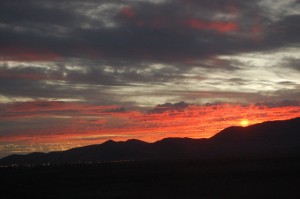 La ciudad de Calama se define a sí misma como un oasis, escondido en medio del desierto de Atacama, el más árido del mundo. Es también punto estratégico de la minería de la región de Antofagasta, en el norte de Chile, que tiene al cobre como su principal actividad económica. Crédito: Marianela Jarroud/IPS