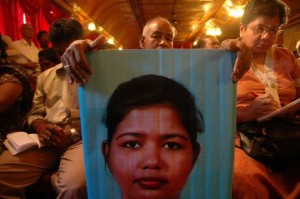 Las historias sobre las personas desaparecidas durante la guerra civil que sufrió Sri Lanka todavía atormentan al país seis años y medio después de terminado el cruento conflicto. Crédito: Amantha Perera/IPS.