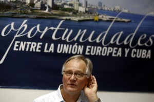 Christian Leffler, secretario general adjunto para Asuntos Económicos y Globales del Servicio Europeo de Acción Exterior, durante la rueda de prensa sobre la séptima ronda de negociaciones del Acuerdo de Diálogo Político y Cooperación entre Cuba y la Unión Europea, en la sede del bloque en La Habana. Crédito: Jorge Luis Baños/IPS