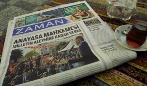 Primera plana del diario Zaman tras ser intervenido. En la foto el presidente Recep Tayyip Erdoğan. Crédito: Joris Leverink/IPS.