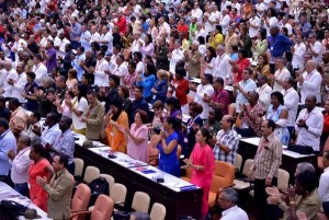 Delegados e invitados al VII Congreso del Partido Comunista de Cuba, durante la plenaria de clausura en el Palacio de Convenciones, en La Habana, el 19 de abril. Crédito: Omara García Mederos/ACN