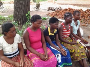Las jóvenes de Malawi son las más perjudicadas por los abortos realizados en condiciones inseguras. Crédito: Charity Chimungu Phiri / IPS