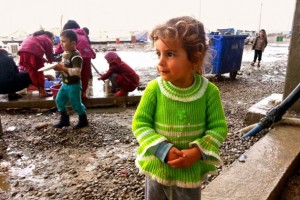Campamento para personas desplazadas en el norte de Iraq. Entre los temas debatidos en la Cumbre Humanitaria Mundial se destaca cómo el sector humanitario puede proteger mejor a los civiles de la violencia. Crédito: OCHA/Brandon Bateman.