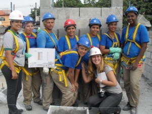 Trabajadoras de la construcción, en una obra de Río de Janeiro, en Brasil. Crédito: Fabiana Frayssinet/IPS