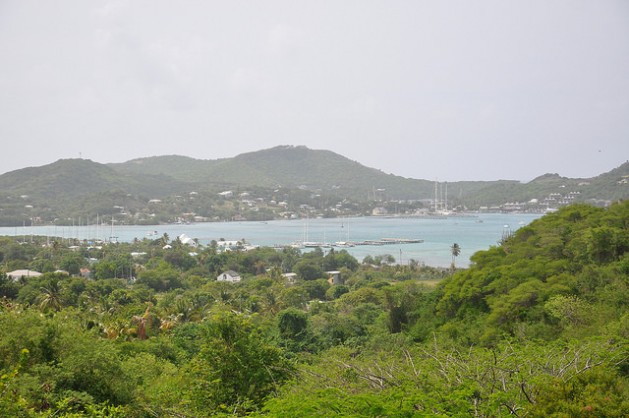 Autoridades de la pintoresca Antigua y Barbuda aseguran que protegen la "belleza natural" en la lucha contra el cambio climático. Crédito: Desmond Brown/IPS.