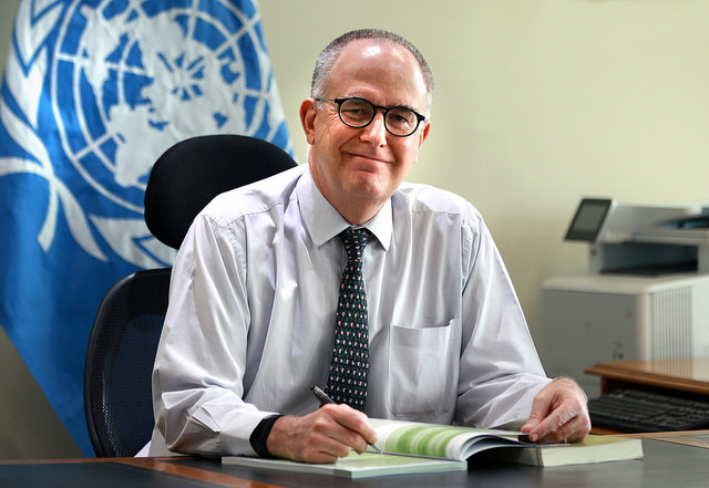 Julio Berdergué, representante regional de la FAO para América Latina y el Caribe, en su despacho en Santiago de Chile. Crédito: Maximiliano Valencia/FAO