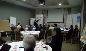 “La pobreza rural en América Latina es cada vez más indígena. Un 40 por ciento de la pobreza rural en la región corresponde a indígenas”, afirmó David Kaimowitz, director de recursos naturales y cambio climático en la Fundación Ford, durante su presentación en el Taller de lanzamiento de la Alianza para eliminar la pobreza rural en la región. Crédito: Orlando Milesi/IPS