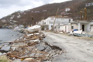 En septiembre de 2017, el huracán Irma causó daños significativos a la infraestructura pública, la vivienda, el turismo, el comercio y el ambiente de las islas Vírgenes Británicas. Crédito: Kenton X. Chance/IPS.