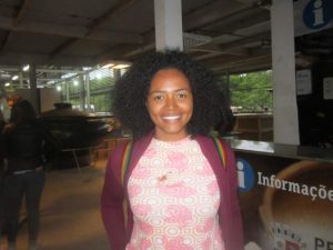 GIlda Montenegro, nutricionista del Ministerio de Educación de Panamá, considera que “es importante el programa de compras locales", porque “respeta la cultura y promueve el sentimiento de pertenencia de los productores locales", como se nota en Vitoria y también en una experiencia con comunidades indígenas en Panamá. Crédito: Mario Osava/IPS