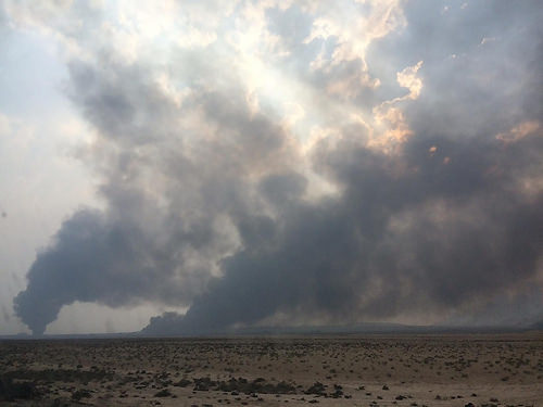 Campos petroleros en llamas en Mosul, Iraq. Crédito: ONU Medio Ambiente.