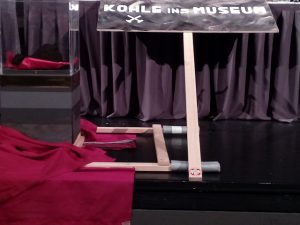 En la cumbre climática de Bonn, el carbón es especial objeto de críticas por ambientalistas y académicos. En la imagen, una pancarta sentencia “el carbón al museo”, durante las audiencias del Tribunal Internacional por los Derechos de la Naturaleza, que sesionó los días 7 y 8 en la ciudad alemana. Crédito: Emilio Godoy/IPS