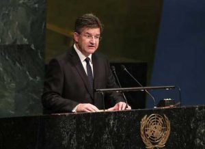 El canciller eslovaco Miroslav Lajcak se dirige a la Asamblea General de la Organización de las Naciones Unidas tras su elección como presidente del 72 período de sesiones del plenario, el 31 de mayo de 2017. Crédito: UN Photo