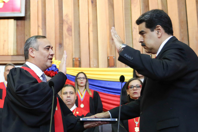 Nicolás Maduro juró para un segundo período como presidente de Venezuela y en cadena de radio y TV criticó a los gobiernos americanos y europeos que lo consideran ilegítimo y piden una nueva elección. Crédito foto: Ministerio de Comunicación e Información