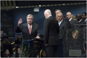 El secretario general de la ONU, António Guterres, asume el cargo al frente de la Secretaría General por cinco años . Crédito: Mark Garten/ UN Photo.