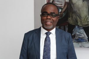 Luc Gnacadia, exministro de Medio Ambiente de Benín y ex secretario ejecutivo de la Convención de las Naciones Unidas de Lucha contra la Desertificación, en su entrevista con IPS en Ankara, durante el Congreso Internacional sobre Suelos, celebrado en la capital turca entre el 17 y 19 de junio. Crédito: Desmond Brown / IPS