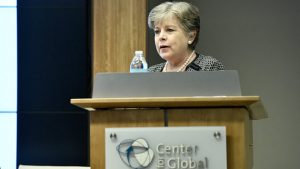 Alicia Bárcena, secretaria ejecutiva de la Cepal, durante la presentación del informe sobre la Situación Fiscal de América Latina y el Caribe 2019, en el Centro para el Desarrollo Global, en Washington. Crédito: Sardari Group Inc/ Cortesía del CGD