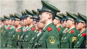 Un nuevo informe del Instituto Internacional de Estudios para la Paz de Estocolmo (Sipri, en inglés) confirmó que China es ahora la segunda potencia armamentística mundial, solo por detrás de Estados Unidos, relegando a Rusia al tercer puesto