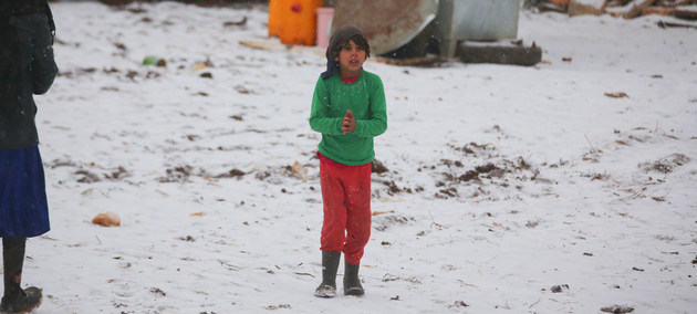 Campamentos desbordados por el gran número de personas que buscan refugio y el limitado acceso a alimentos, agua potable y atención médica; esta es la situación dramática de los refugiados sirios que Unicef calificó de “insostenible”