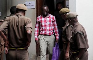 Erick Kabendera, periodista de investigación en Tanzania, pagó 118000 dólares por su libertad luego de haber estado en prisión por seis meses por acusaciones de base dudosa
