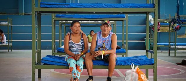La pandemia desatada por el nuevo coronavirus se sumó ya a la precaria situación en que sobreviven miles de indígenas venezolanos desplazados y refugiados en el norte de Brasil, de acuerdo con el seguimiento sobre el terreno de la Agencia de las Naciones Unidas para los Refugiados (Acnur)