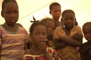 La población infantil de Malí es víctima del conflicto armado de esa nación de África occidental. A ello se suma en el caso de las niñas la alta prevalencia de la mutilación genital femenina. Foto: William Lloyd-George / IPS