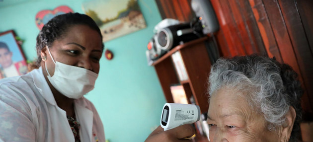 Trabajadores de las agencias de las Naciones Unidas ayudan en Venezuela a la vigilancia del nuevo coronavirus, que se expande a gran velocidad por toda América Latina. Foto: Gema Cortés/OCHA