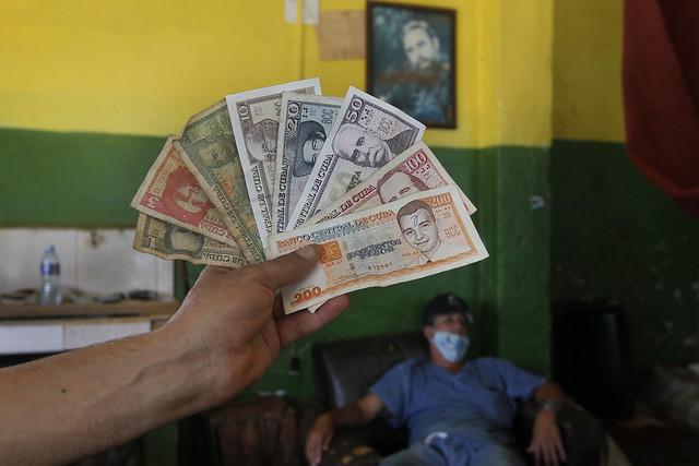 Reordenamiento monetario y el fin de la dualidad cambiaria en Cuba: La única moneda que se mantendrá en el país son los pesos cubanos.