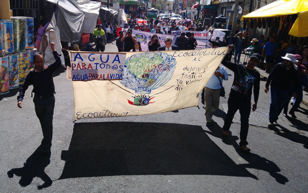Organizaciones sociales, activistas e investigadores demandan en México “Agua para todos”, con una Ley General de Aguas que garantice el acceso universal al recurso. Foto: Pie de Página