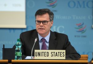 Dennis Shea, embajador de Estados Unidos ante la OMC, que desde 2018 ha sido el ariete de Donald Trump en su política de acoso contra el organismo, y que se despidió rechazando que haya una suspensión temporal de las vacunas contra la covid. Foto: Misión de Estados Unidos en Ginebra