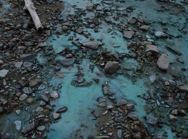 Contaminación de ríos y arroyos por desechos mineros en las cercanías de la mina de cobre Panguna en la Región Autónoma de Bougainville, en Papúa Nueva Guinea. Foto: Catherine Wilson /IPS