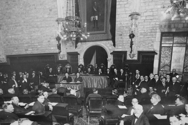Ceremonia de apertura de la Conferencia Internacional de Comunicaciones y Tráfico, organizada por la Sociedad de Naciones en Barcelona, el 10 de abril de 1921