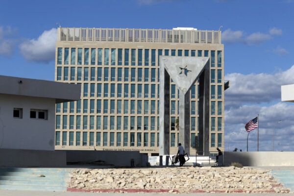 Vista de la embajada de los Estados Unidos de Norteamérica en el barrio del Vedado, municipio Plaza de La Revolución, La Habana, Cuba.10 de enero de 2023. Foto: Jorge Luis Baños/IPS