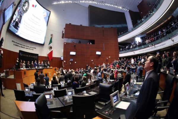 Vista del Senado de México, una de las dos cámaras de su Congreso que se apresta a discutir reformas a la Constitución. La organización Human Rights Watch considera que las iniciativas afectarán la vigencia de los derechos humanos y la imparcialidad de la justicia en ese país. Imagen. Senado de la República