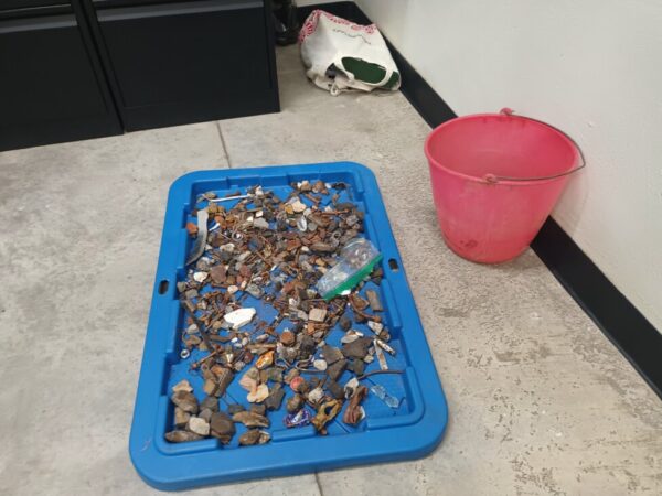 Ciudad de México busca procesar su basura orgánica en la Planta de Carbonización Hidrotermal, situada en el polígono de El Bordo, en donde antes estaba el mayor vertedero a cielo abierto de América Latina. El plan es evitar la emisión de 24 600 toneladas de CO2 equivalente cada año y capturar otras 9500 de bionutriente, pero la mezcla con otros residuos metálicos crea problemas a la instalación y entorpece esa meta.