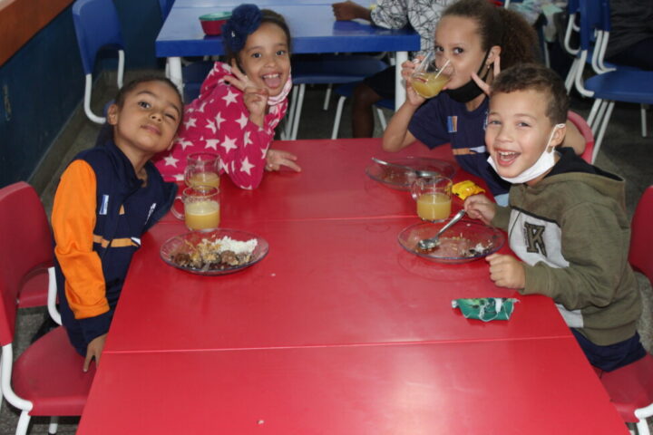 En Brasil hay un gran consenso sobre que la educación es una prioridad, pero ello no evita que los avances en el sector sean lentos y que la mayoría de las metas para mejorarla se incumplan.