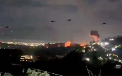 Helicópteros de Estados Unidos durante la operación militar que incluyó bombardeos de instalaciones en Caracas la madrugada del 3 de enero. Esa incursión y la captura del presidente Nicolás Maduro son denunciadas por entes de las Naciones Unidas como violatorias de la Carta de de la organización y de su principio de no emplear la amenaza o el uso de la fuerza para solucionar controversias entre Estados. Imagen: RRSS