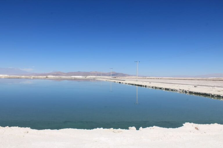 Cuestionamientos a producción de litio en el desierto chileno de ...